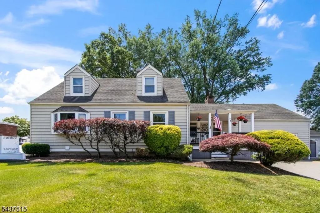 75 Lancaster Rd, Woodbridge Twp.