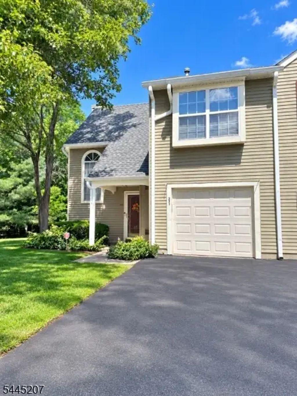 231 Mcauliffe Ct, Franklin Twp.