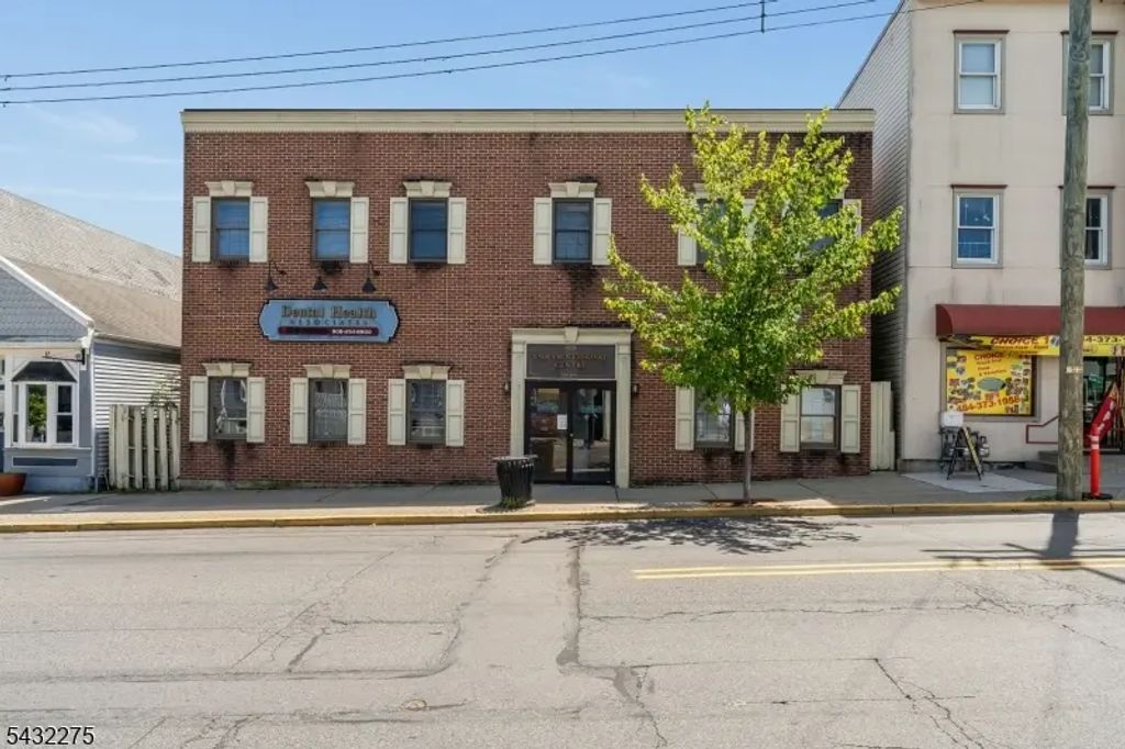 320 S. Main St, Phillipsburg Town