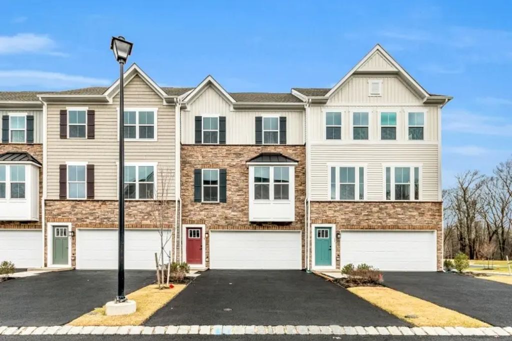 21 Peckwell St, Mount Olive Twp.