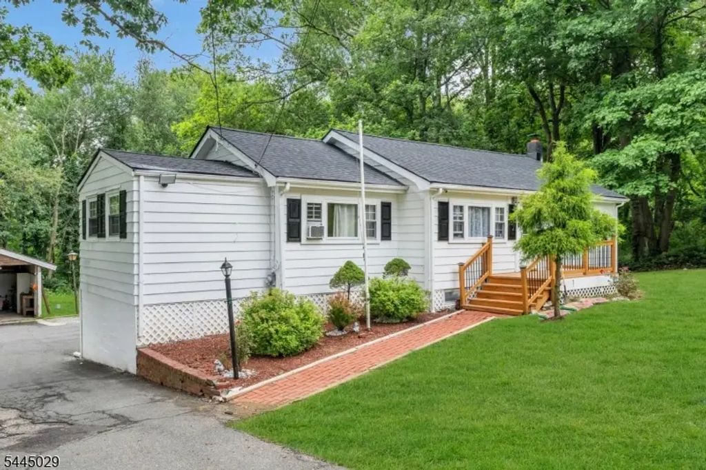 435 Us Highway 46, Mount Olive Twp.