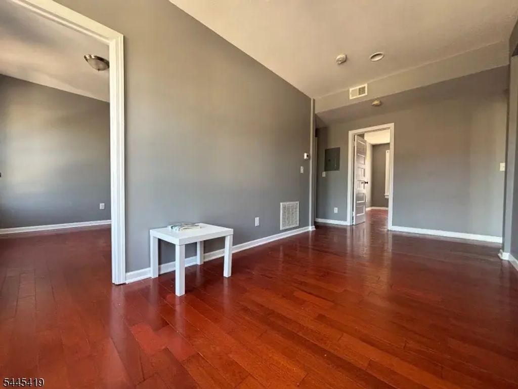 276-282 Morris Ave, Elizabeth City