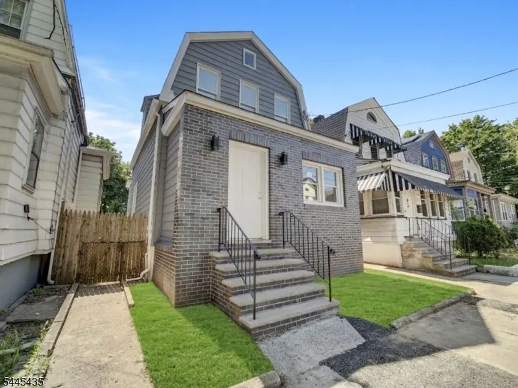 94 Washington Ave, Irvington Twp.