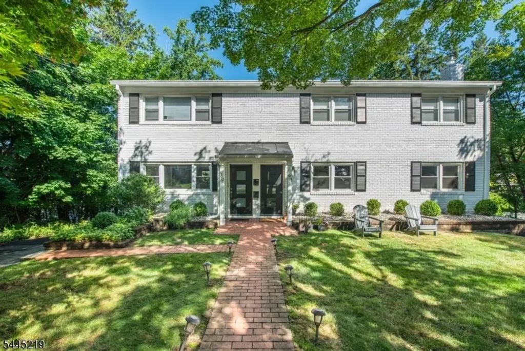 39 Park Ter, Caldwell Boro Twp.