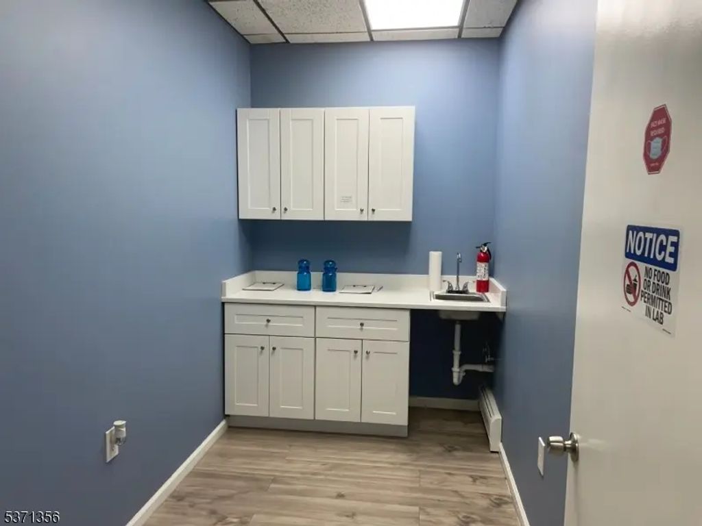 702 N Broad St, Elizabeth City