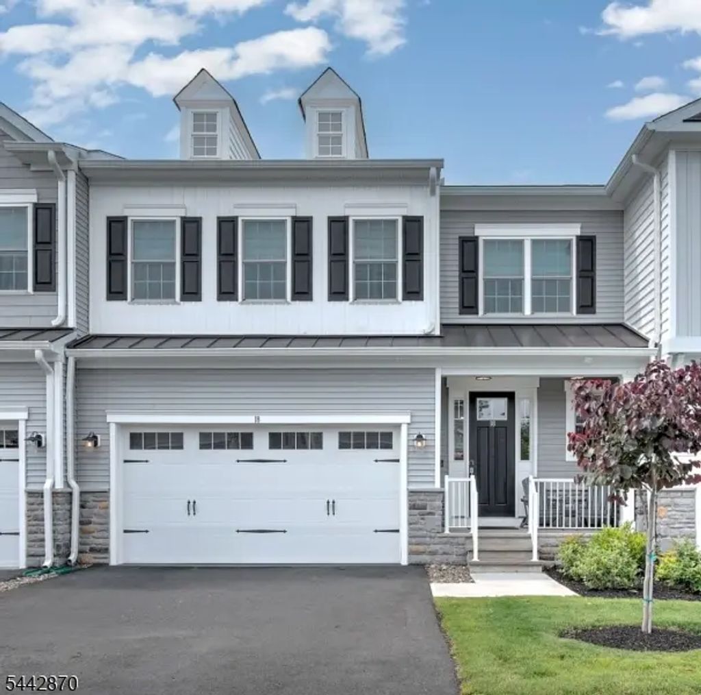 18 Hillandale Dr, Mendham Twp.