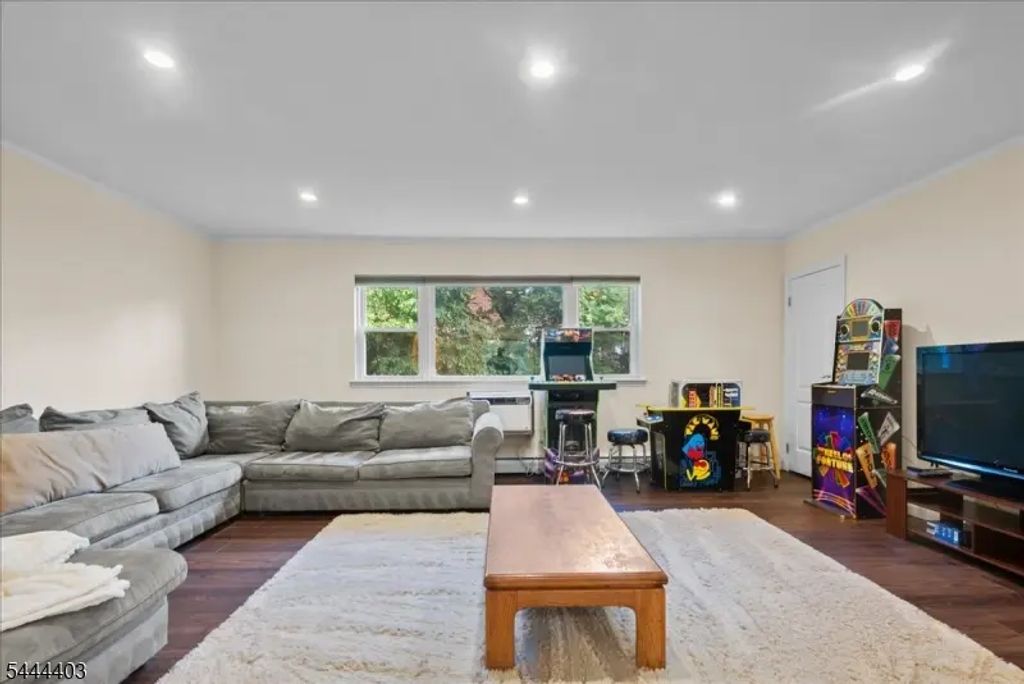 2467 State Route 10, Parsippany-Troy Hills Twp.