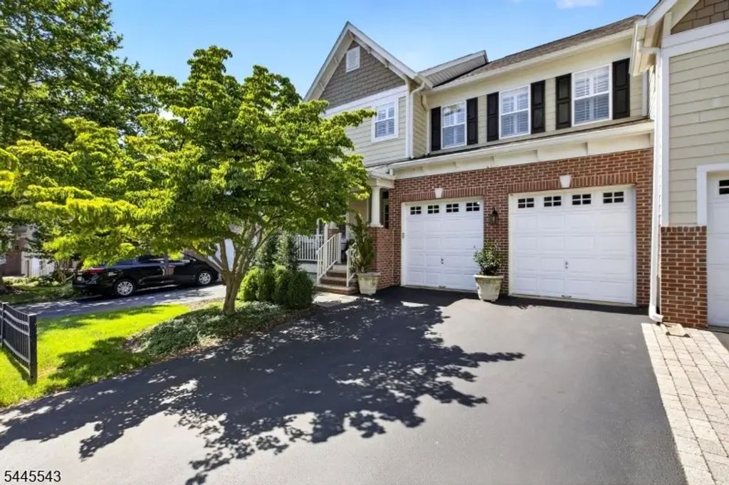 502 Titus Rd, Lambertville City