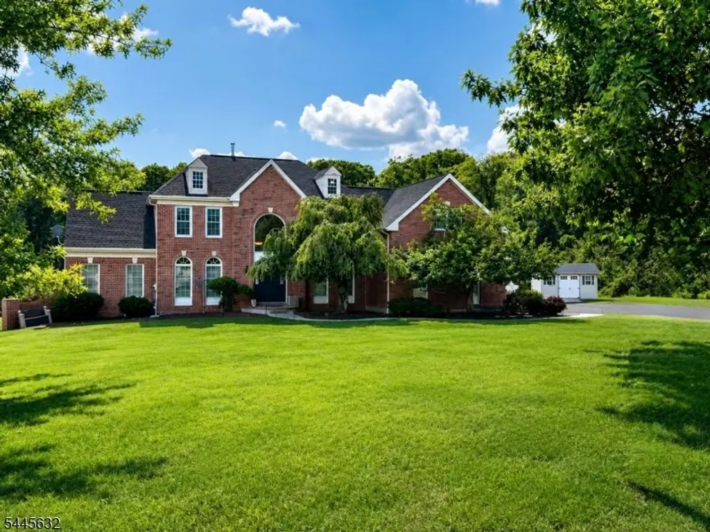 9 Meadow Run Rd, Holland Twp.