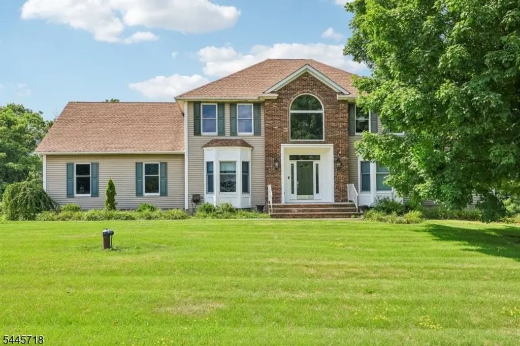 6 Comanche Trl, Vernon Twp.