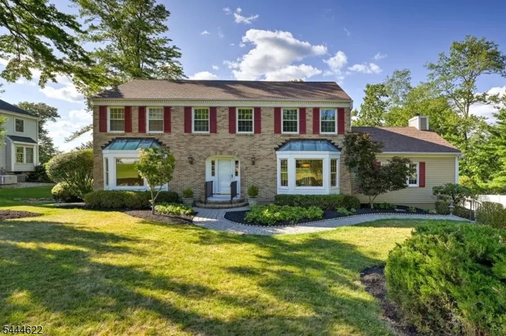 3 Dogwood Dr, Hillsborough Twp.