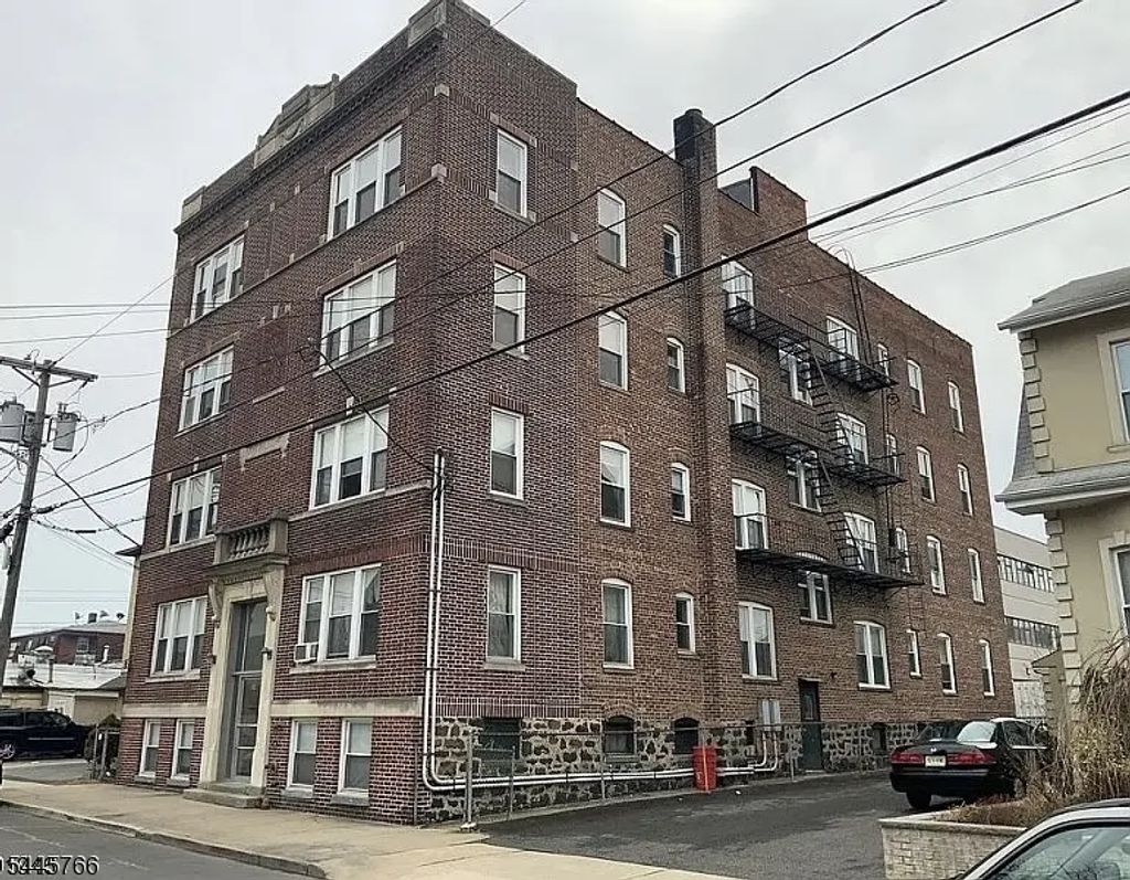 214 Lawton Ave, Cliffside Park Boro