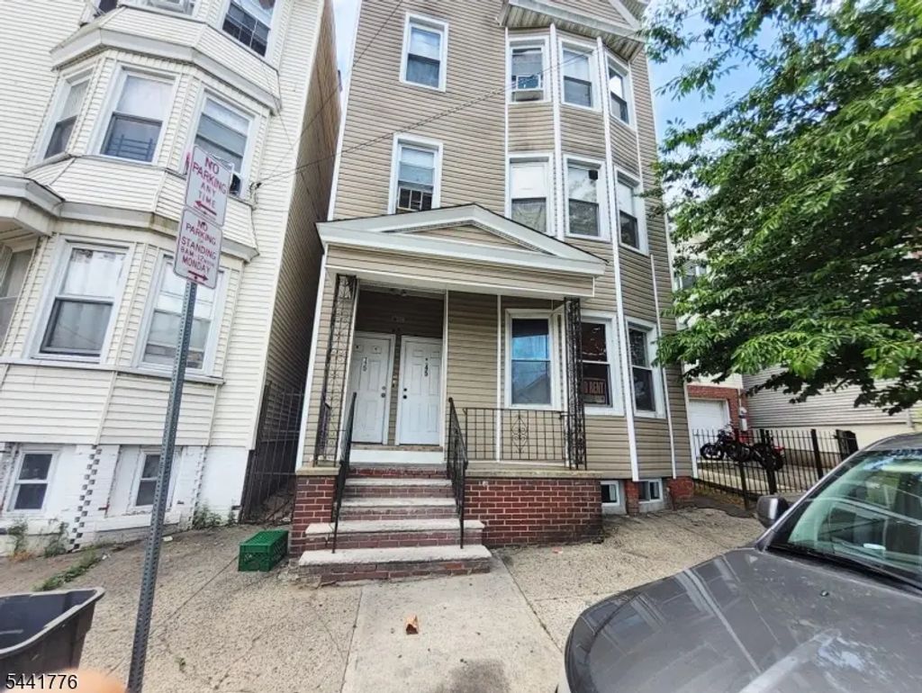 45 Winans Ave, Newark City
