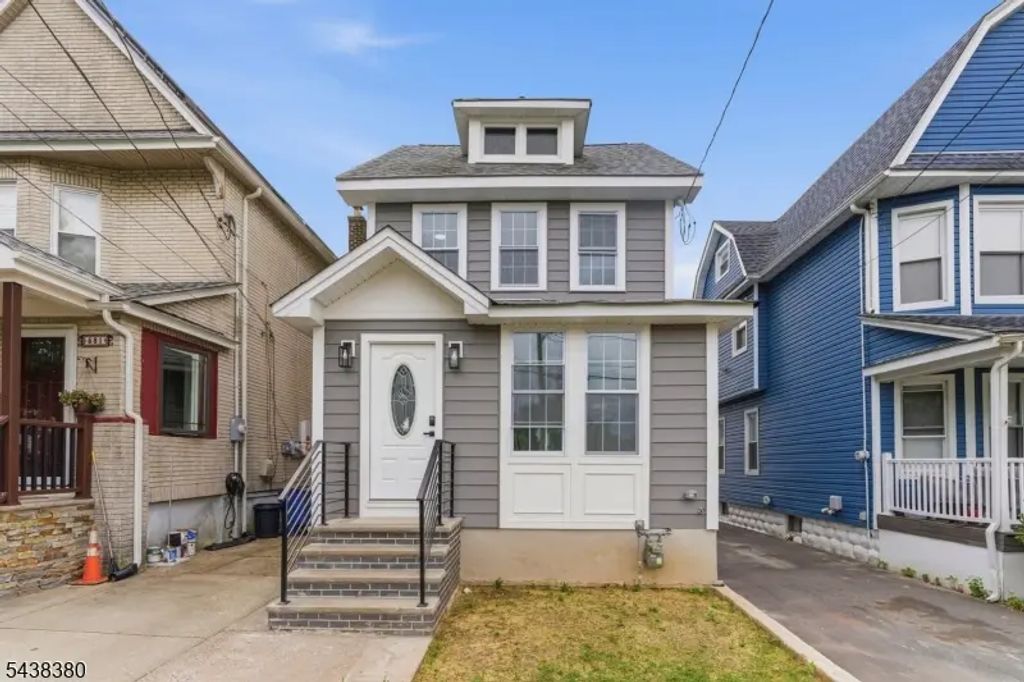 579 Newark Ave, Kenilworth Boro