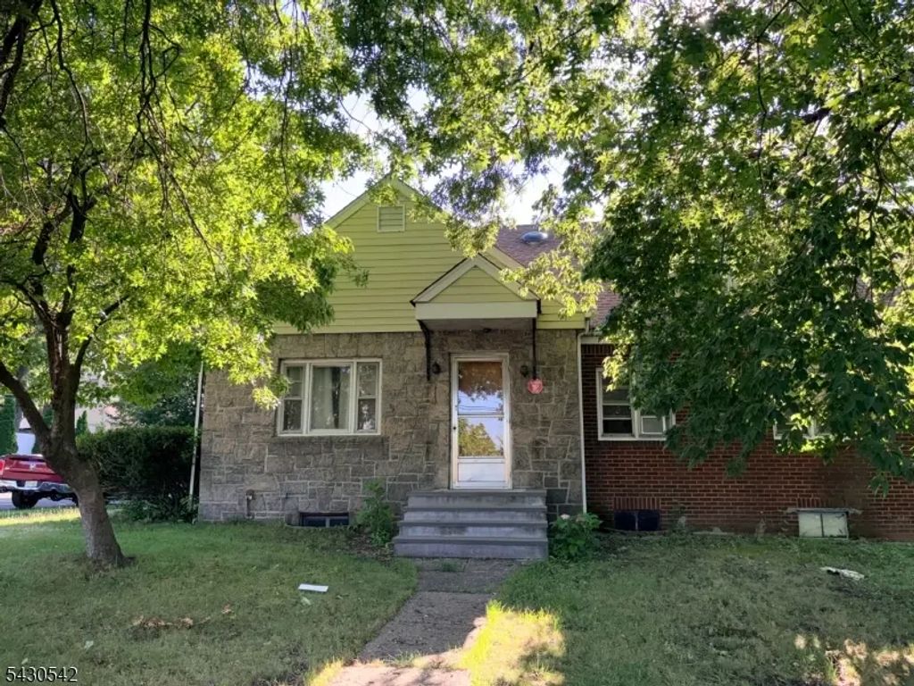 52 Lakeview Ave, Paterson City