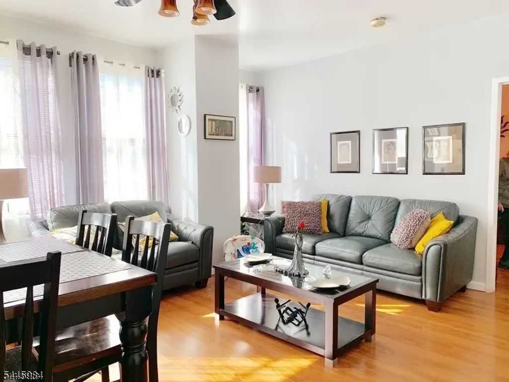 111 Mulberry St, Newark City