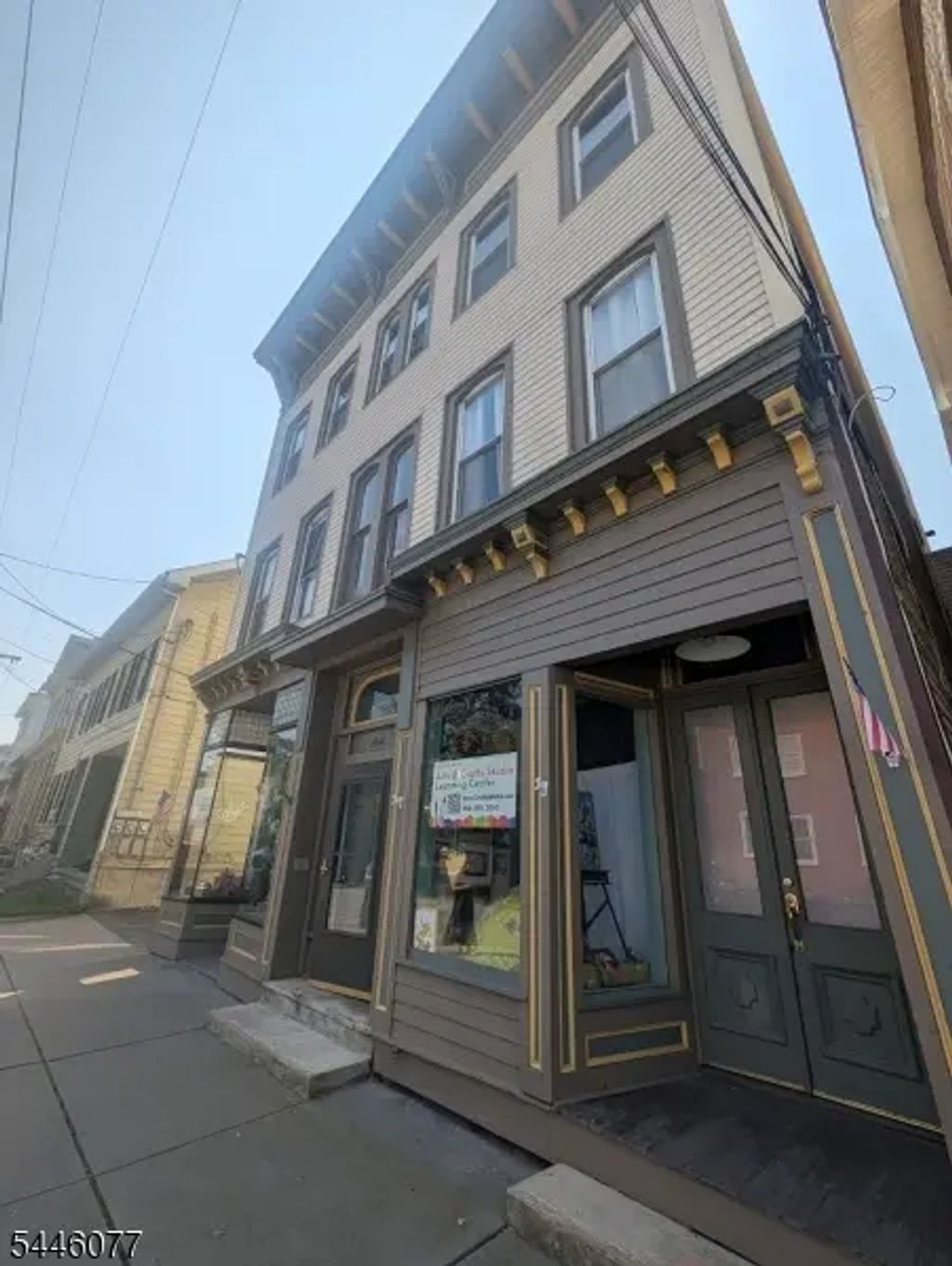 304 Front St, Belvidere Twp.