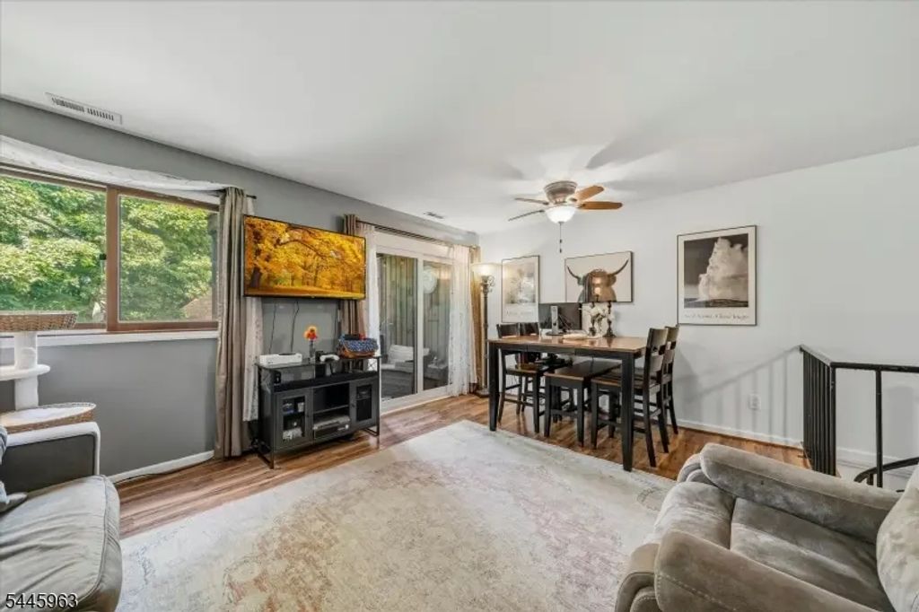 6 Sunrise Dr, Vernon Twp.