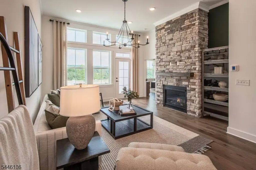 5 Voorhees Ct, Far Hills Boro
