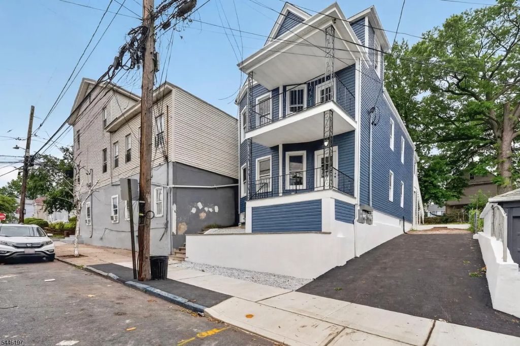 87 N 5th St, Paterson City