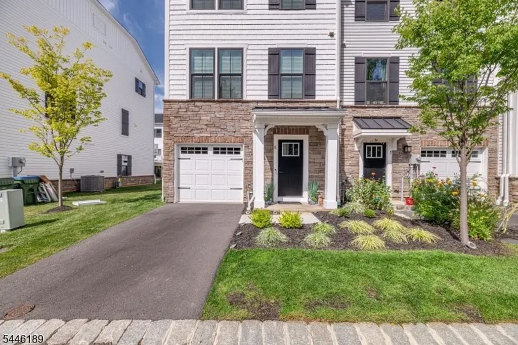 6 Saw Mill Cir, Hackettstown Town