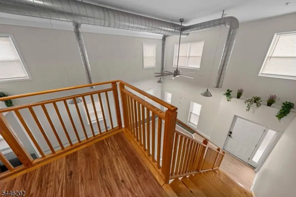 35 Woodside Pl, Newark City