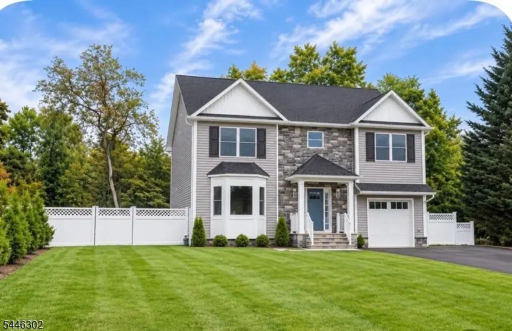 142 Passaic Ave, Roseland Boro