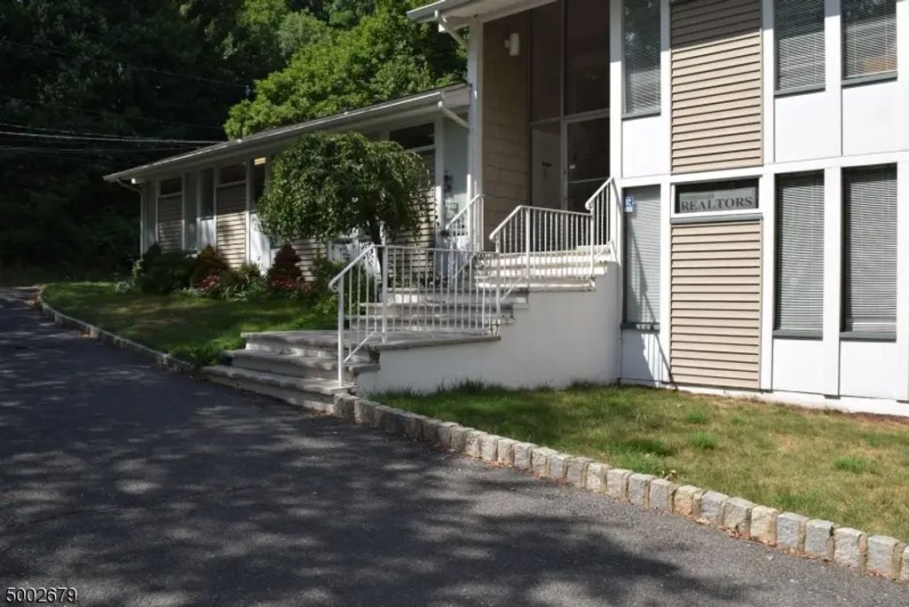 171 W Main St, Rockaway Boro