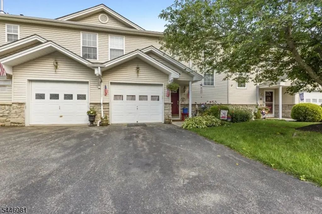 21 Stonehill Rd, Hardyston Twp.