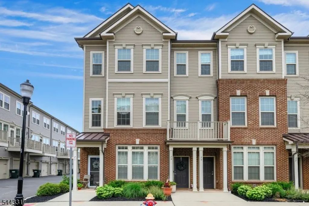 73 Robeson St, Somerville Boro