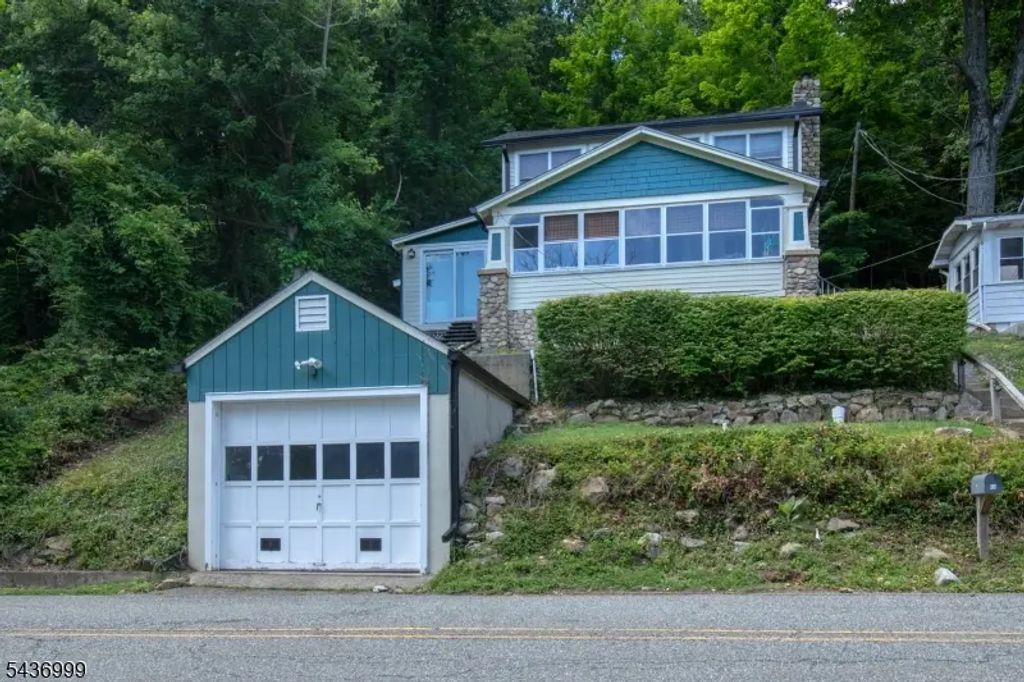 114 Lakeside Dr, Liberty Twp.