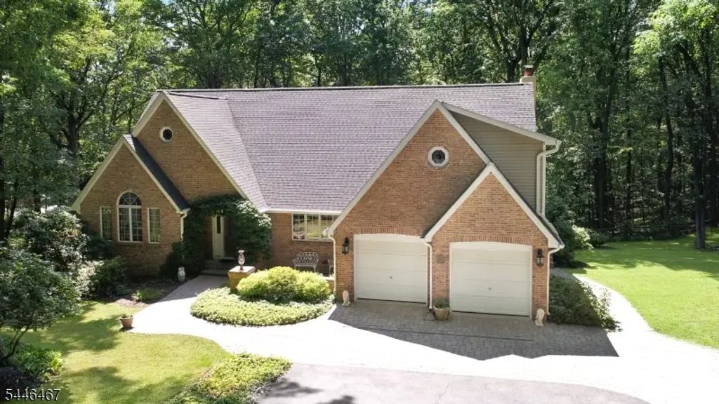 7 Janice Dr, Mount Olive Twp.