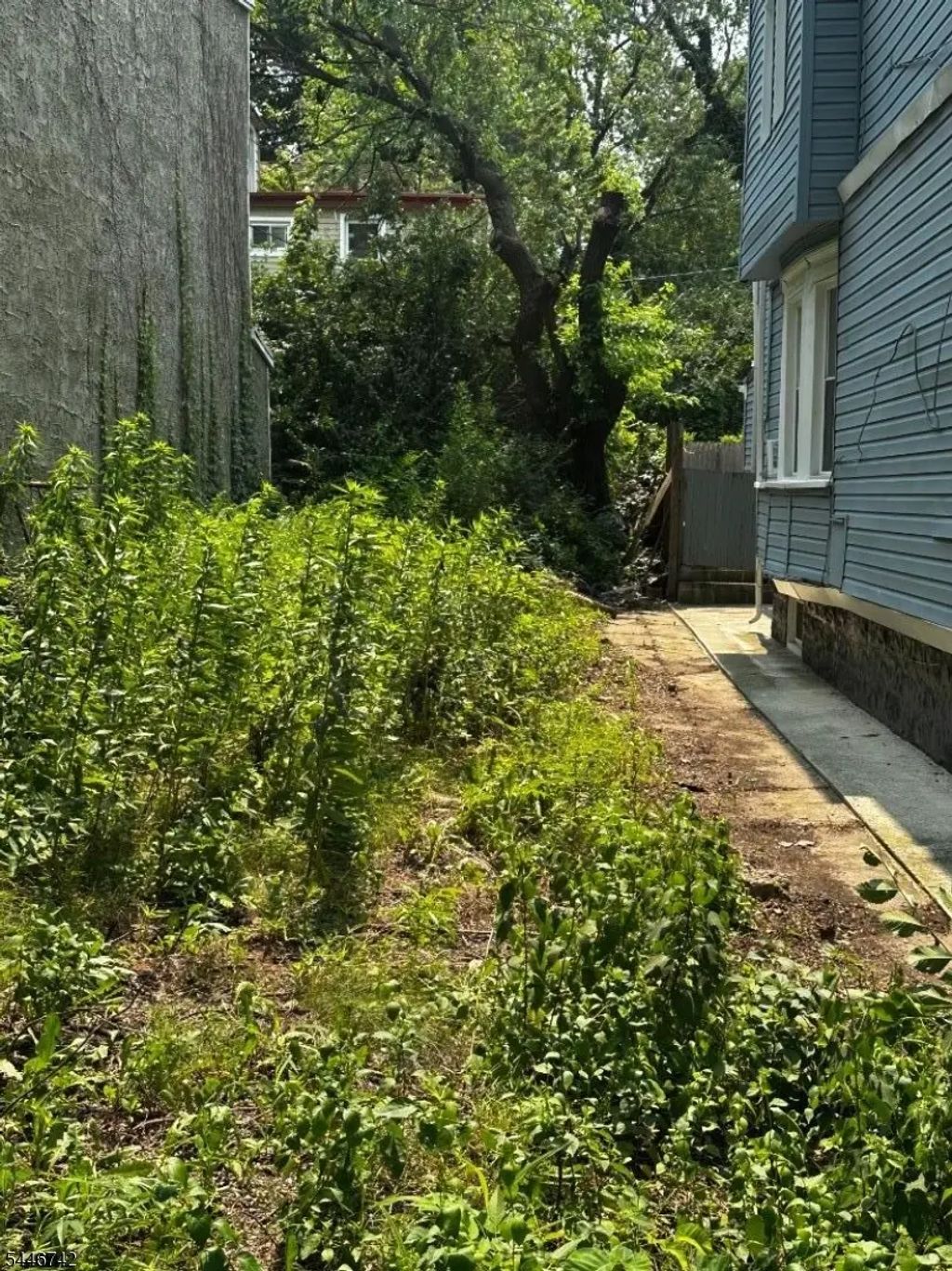 1625 E State St, Hamilton Twp.