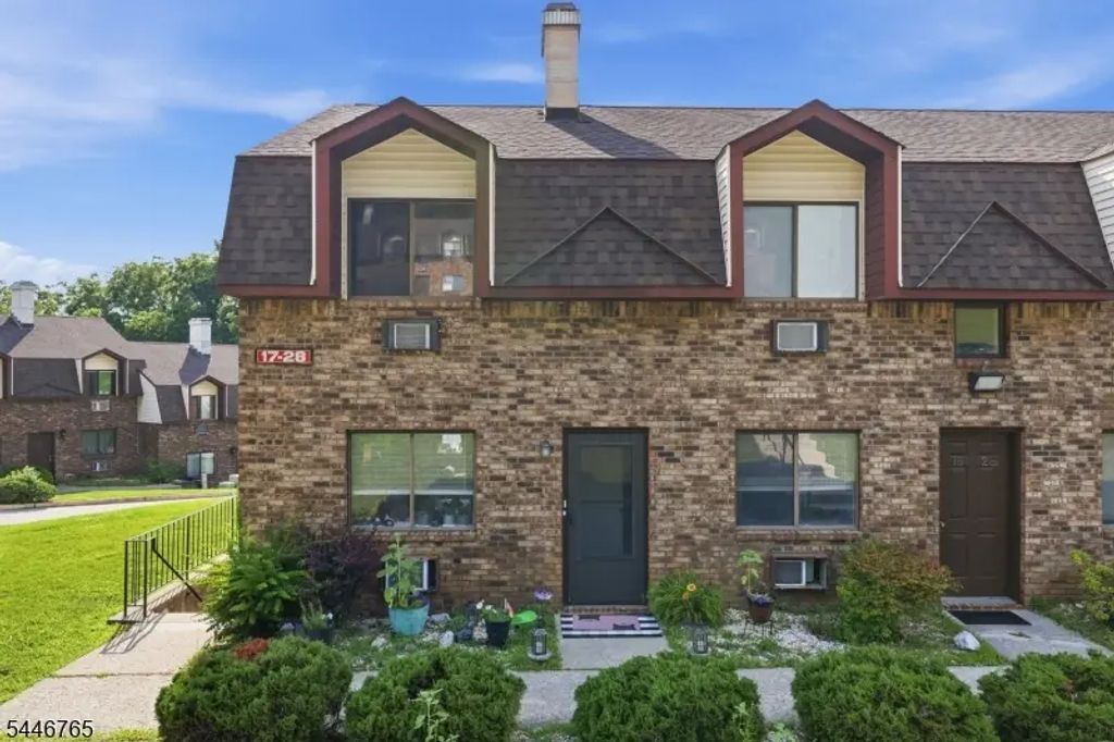 17 Great Gorge Ter, Vernon Twp.