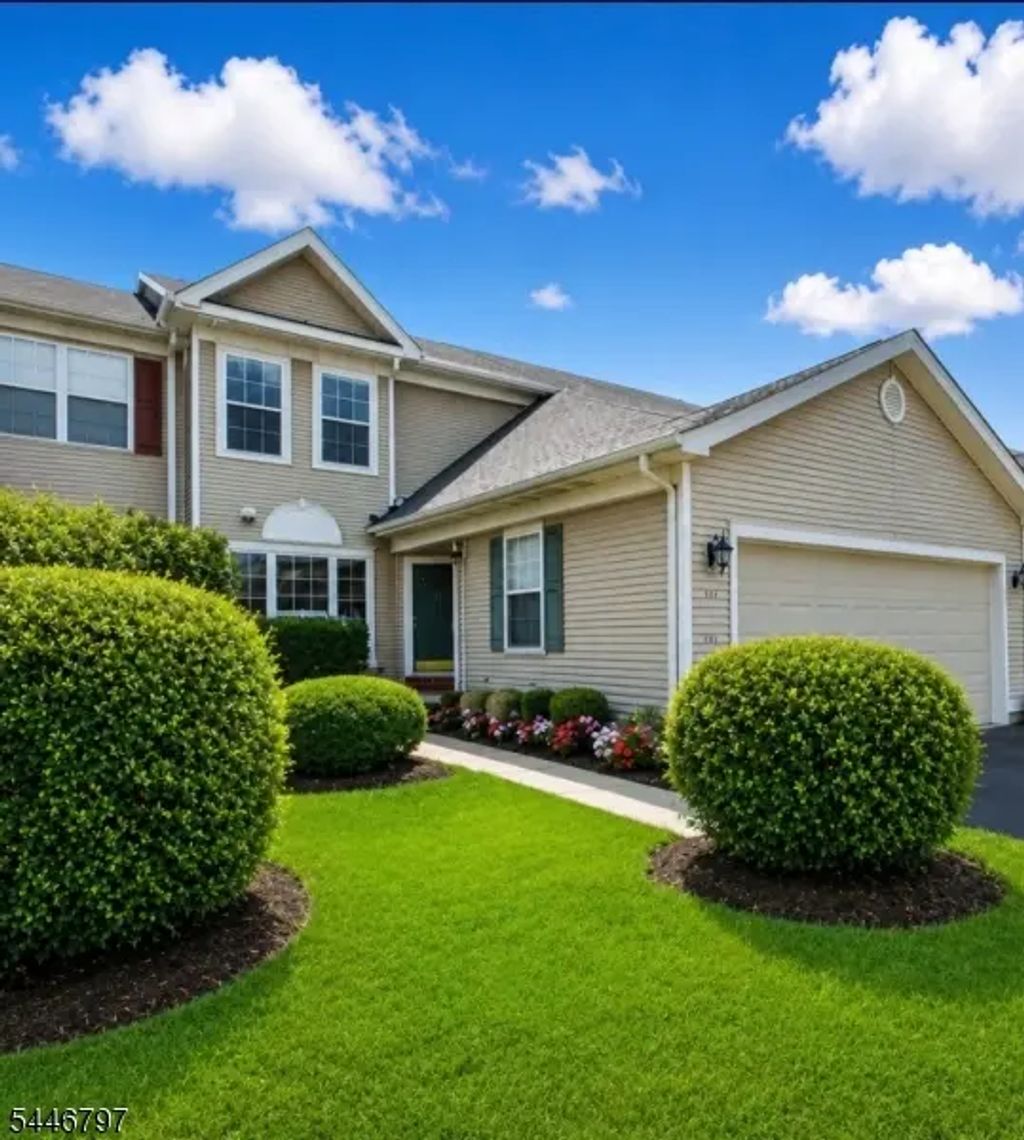 141 Coburn Rd, Hopewell Twp.