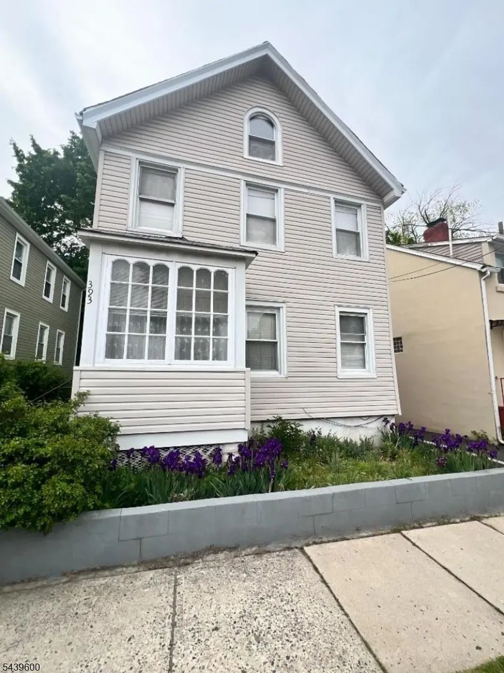 393 Glenwood Ave, East Orange City