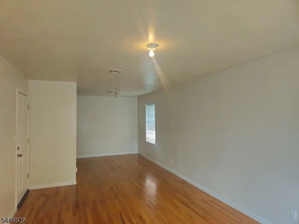 788 S 17th St, Newark City