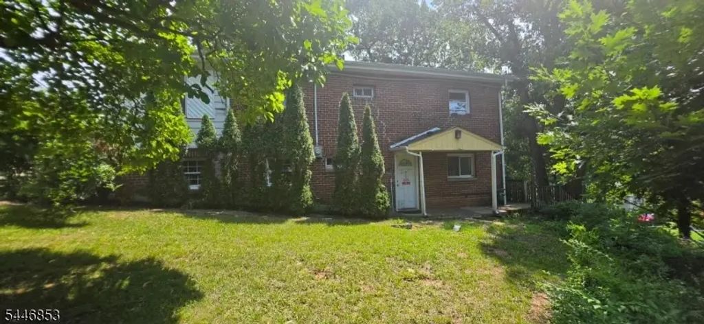 70 Wood Ave, Woodbridge Twp.