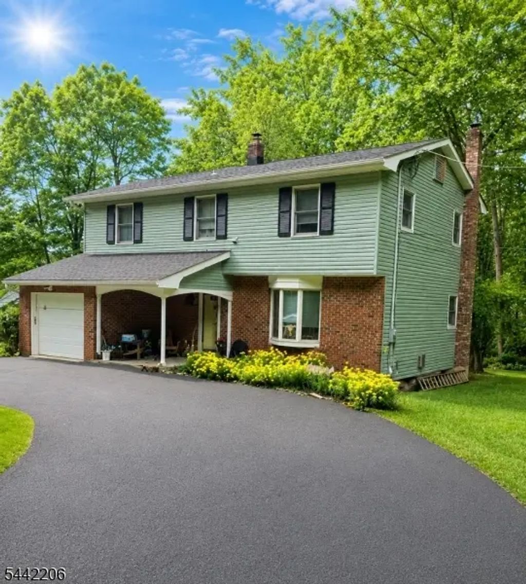 123 Mount Grove Rd, Lebanon Twp.