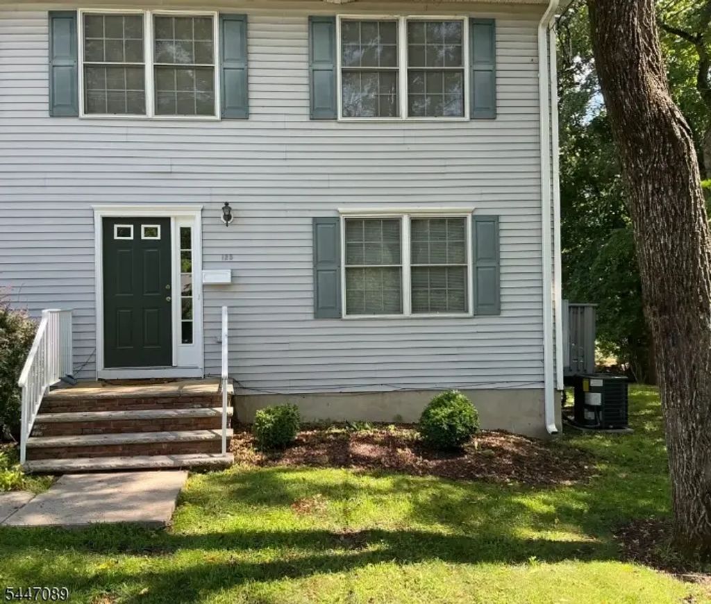 125 Summit Ave, Chatham Boro