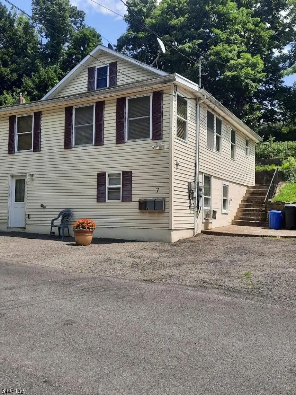 7 E Stuart St, Newton Town