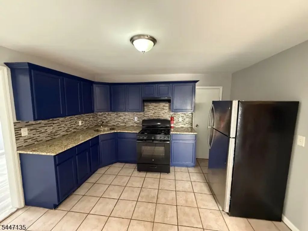 244 1st St, Elizabeth City