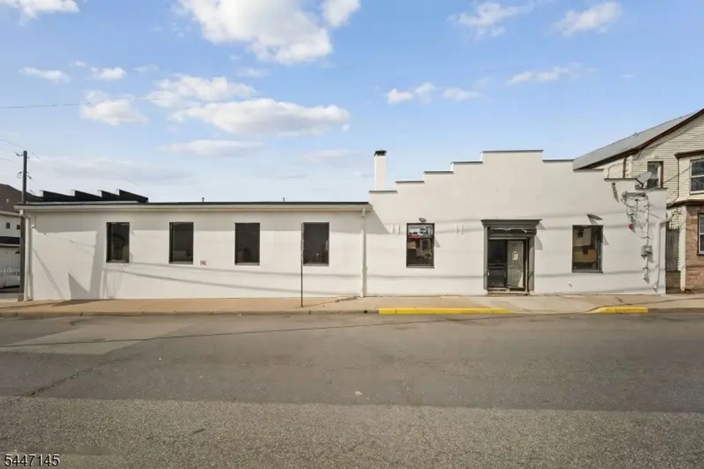 246 Paterson Ave, Paterson City