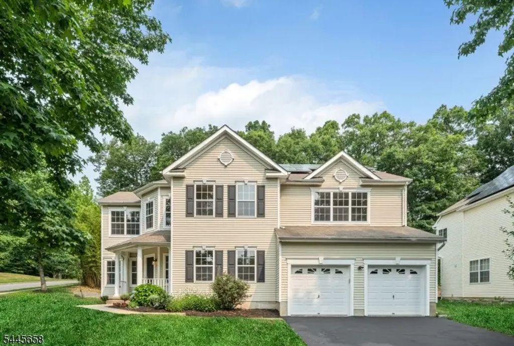 1 Winding Ridge Road, Jefferson Twp.