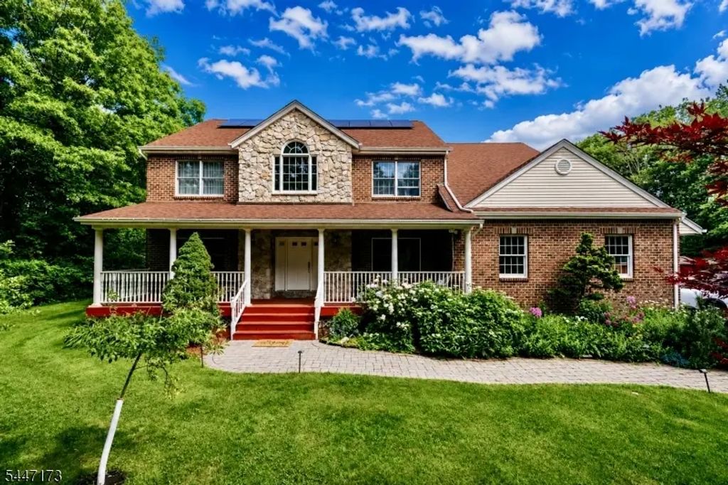4 White Tail Ct, Hardyston Twp.