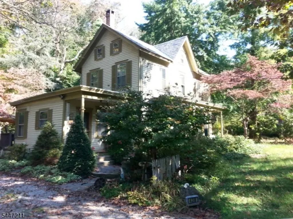 438 Church Rd, Holland Twp.
