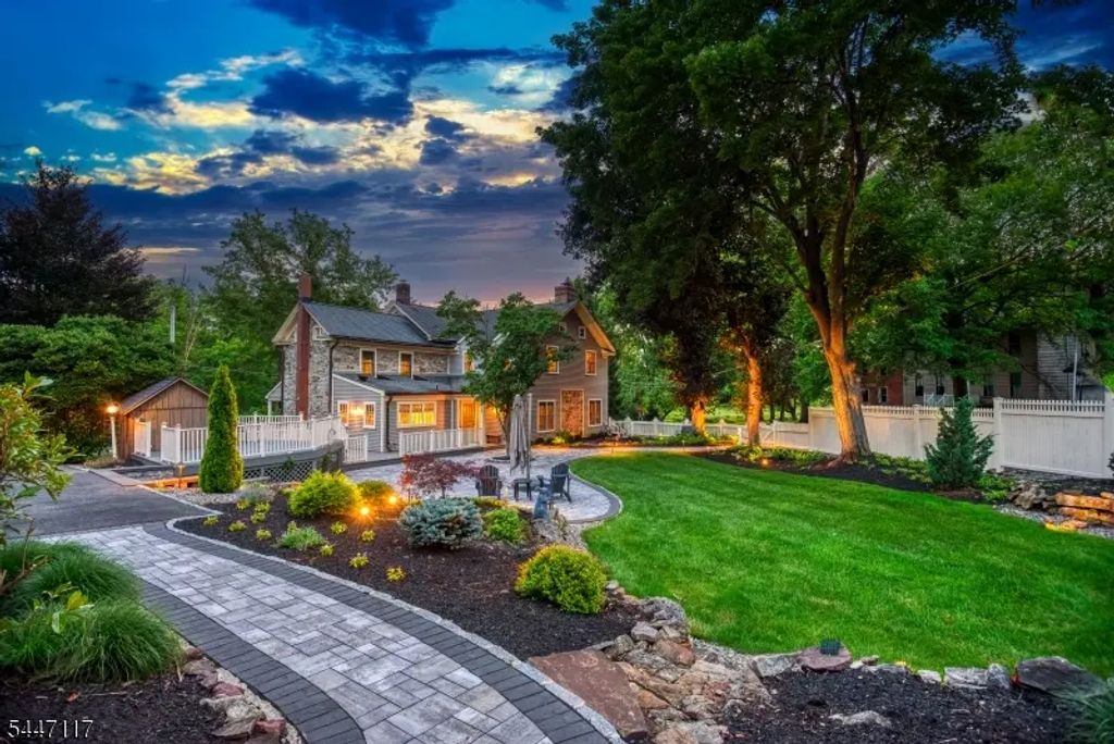 127 E Asbury Anderson Rd, Washington Twp.