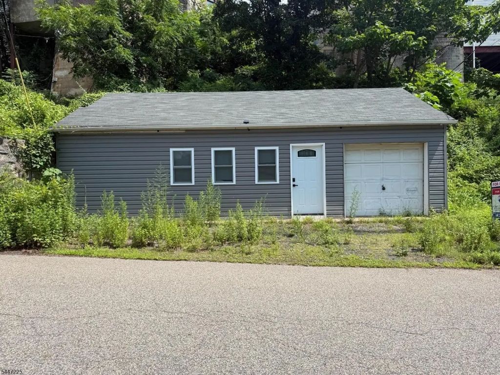 151 Plane St, Boonton Town