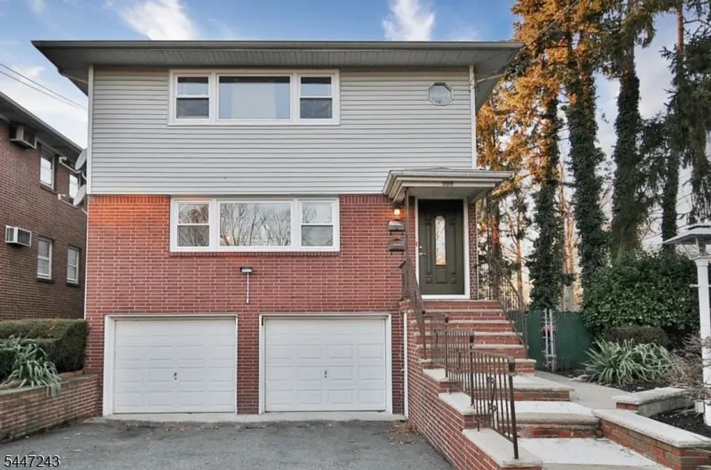 300 Kennedy Dr, Linden City