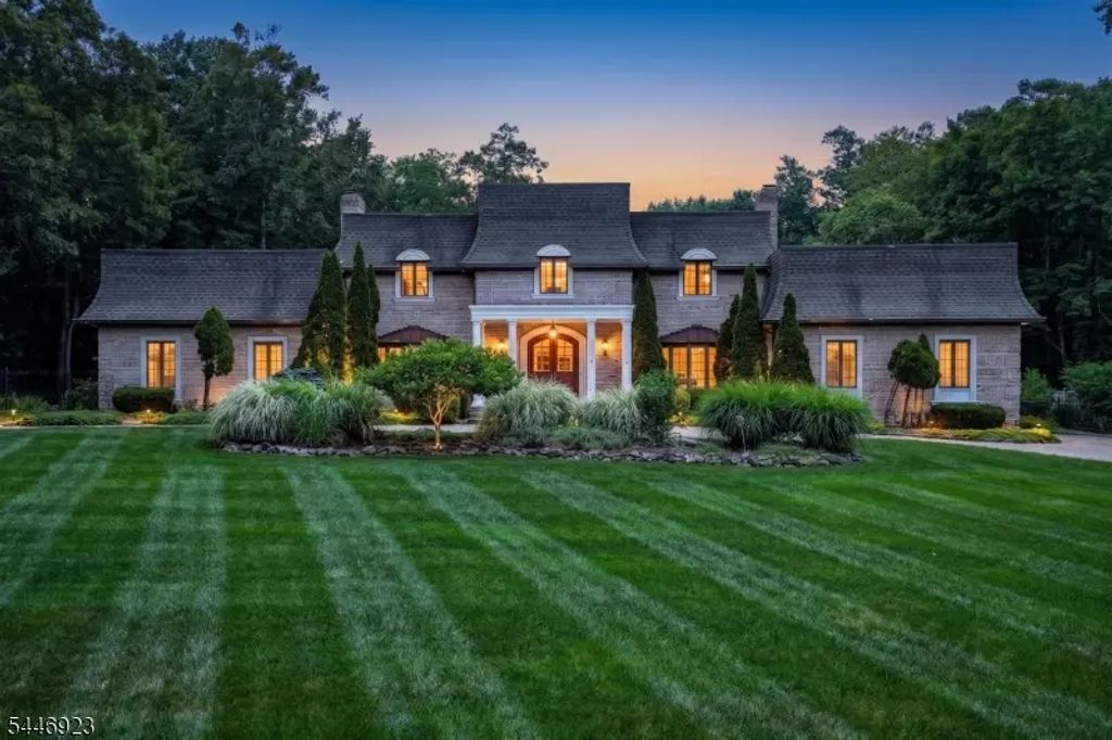 21 Baldwin Rd, Saddle River Boro